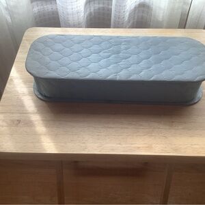 Vintage glove or scarf box..euc..blue. Satiny quilted
